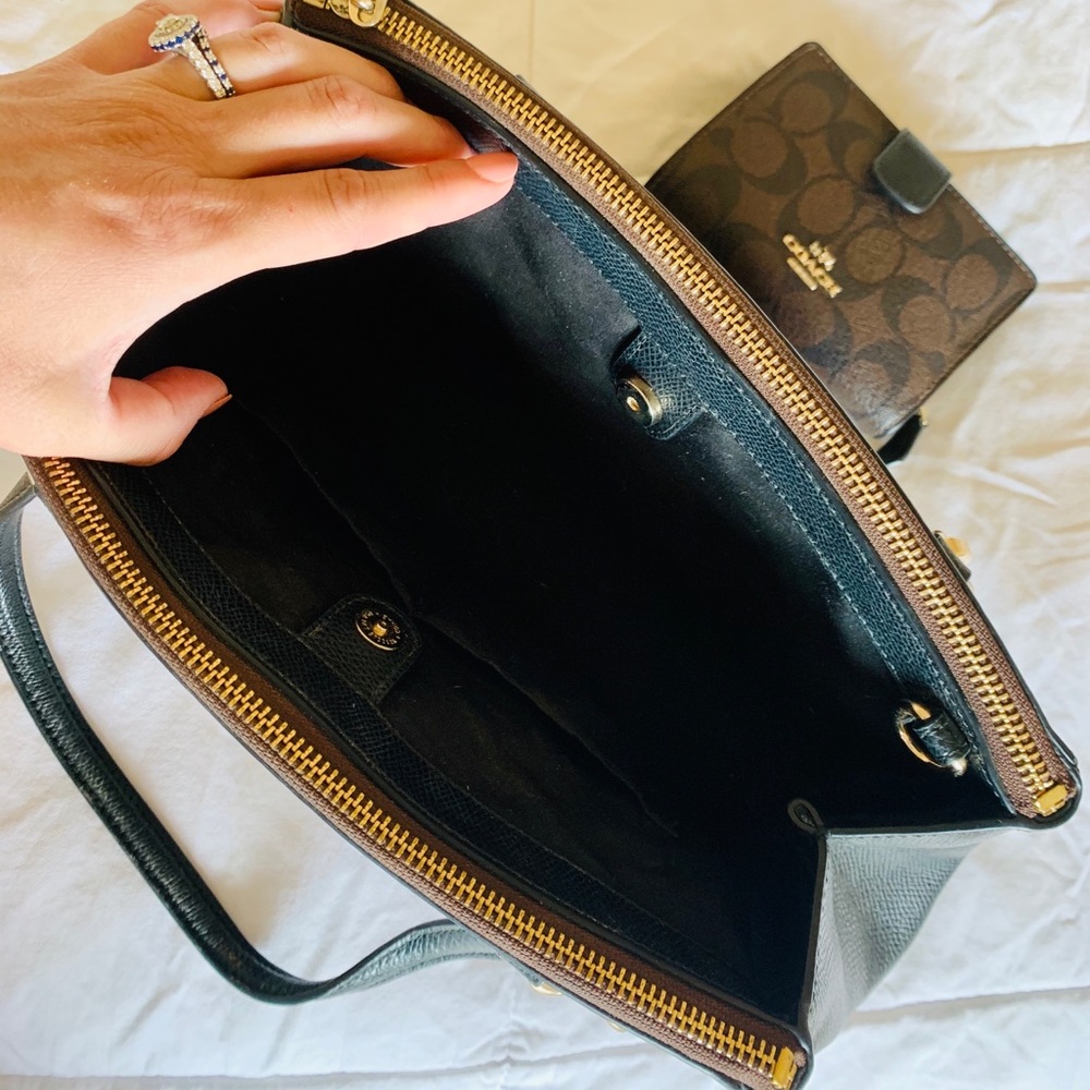 Coach Handbag & Matching Wallet - Picture 6 of 13